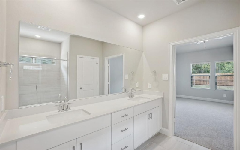 6601 Creek Edge Circle, Fort Worth, TX 76036, 5 Habitaciones Habitaciones , ,3 BañosBaños,Residential,En Venta,6601 Creek Edge Circle,20992014