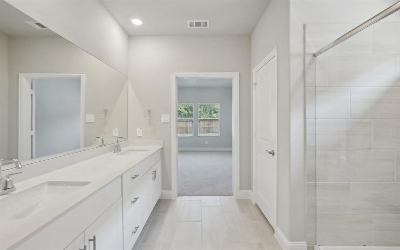6601 Creek Edge Circle, Fort Worth, TX 76036, 5 Habitaciones Habitaciones , ,3 BañosBaños,Residential,En Venta,6601 Creek Edge Circle,20992014