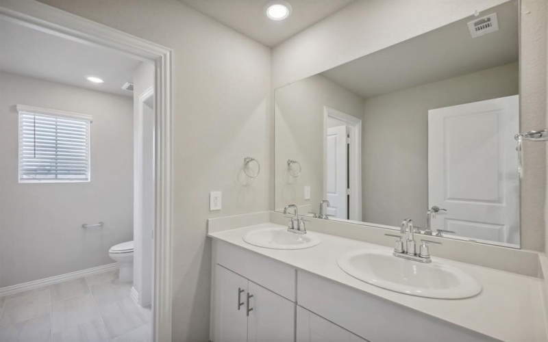 6601 Creek Edge Circle, Fort Worth, TX 76036, 5 Habitaciones Habitaciones , ,3 BañosBaños,Residential,En Venta,6601 Creek Edge Circle,20992014