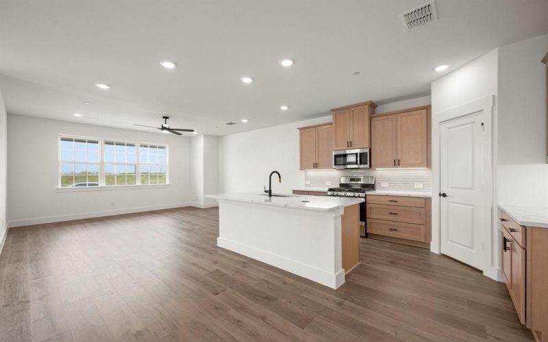 2612 Red Tailed Hawk Lane, McKinney, TX 75071, 3 Bedrooms Bedrooms, ,2 BathroomsBathrooms,Residential,For Sale,2612 Red Tailed Hawk Lane,20992286