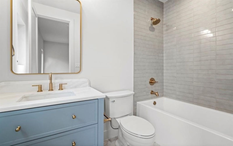 6211 Llano Avenue, Dallas, TX 75214, 4 Bedrooms Bedrooms, ,5 BathroomsBathrooms,Residential,For Sale,6211 Llano Avenue,20992314