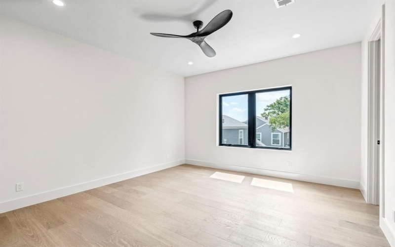 6211 Llano Avenue, Dallas, TX 75214, 4 Bedrooms Bedrooms, ,5 BathroomsBathrooms,Residential,For Sale,6211 Llano Avenue,20992314