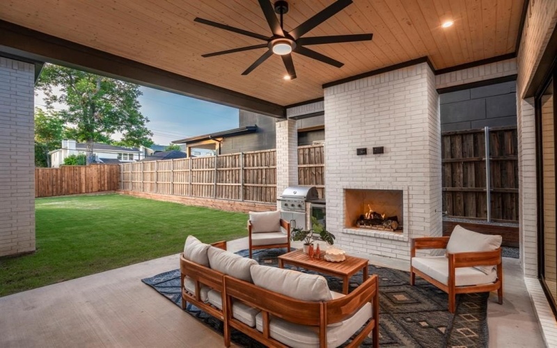 6211 Llano Avenue, Dallas, TX 75214, 4 Bedrooms Bedrooms, ,5 BathroomsBathrooms,Residential,For Sale,6211 Llano Avenue,20992314