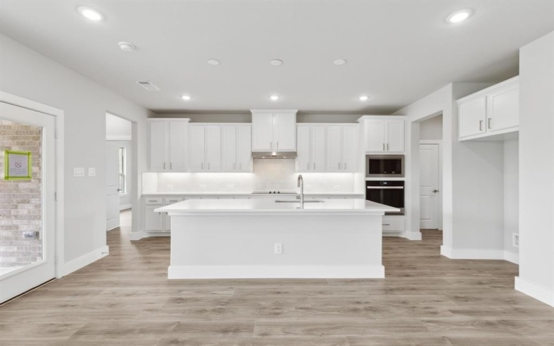 136 Swan Lake Drive, Waxahachie, TX 75165, 4 Bedrooms Bedrooms, ,3 BathroomsBathrooms,Residential,For Sale,136 Swan Lake Drive,20992962
