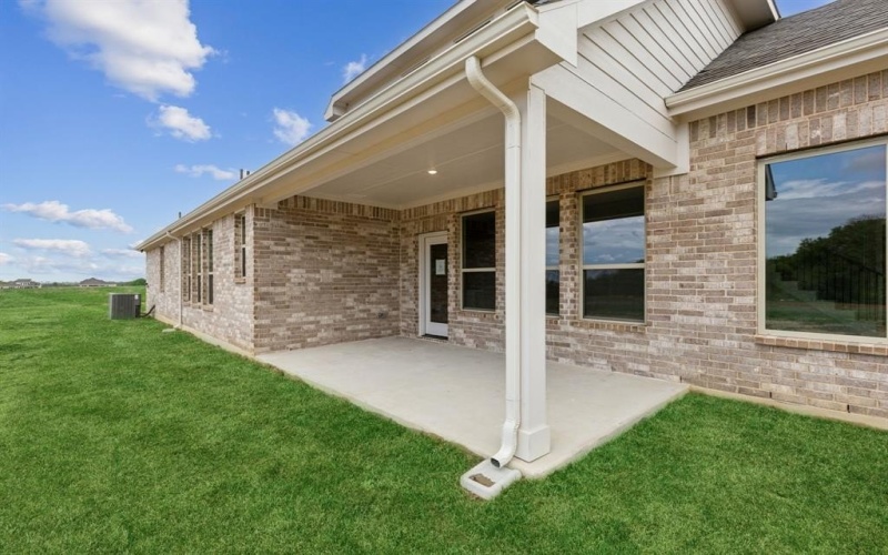 136 Swan Lake Drive, Waxahachie, TX 75165, 4 Bedrooms Bedrooms, ,3 BathroomsBathrooms,Residential,For Sale,136 Swan Lake Drive,20992962