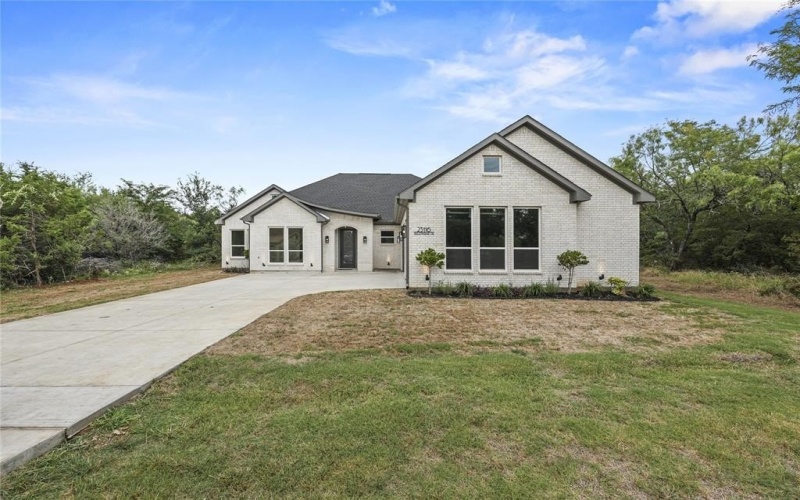 23116 Greenbriar Drive, Whitney, TX 76692, 3 Bedrooms Bedrooms, ,2 BathroomsBathrooms,Residential,For Sale,23116 Greenbriar Drive,0,20993021