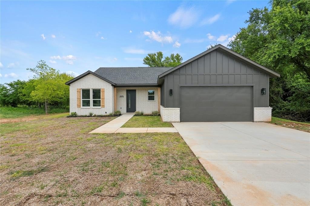 34010 Stonewood Drive, Whitney, TX 76692, 3 Bedrooms Bedrooms, ,2 BathroomsBathrooms,Residential,For Sale,34010 Stonewood Drive,20993134