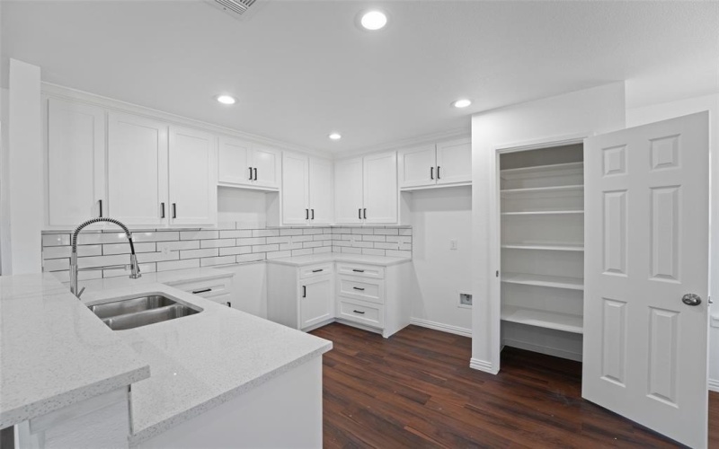4418 Canal Street, Dallas, TX 75210, 3 Bedrooms Bedrooms, ,2 BathroomsBathrooms,Residential,For Sale,4418 Canal Street,20993157
