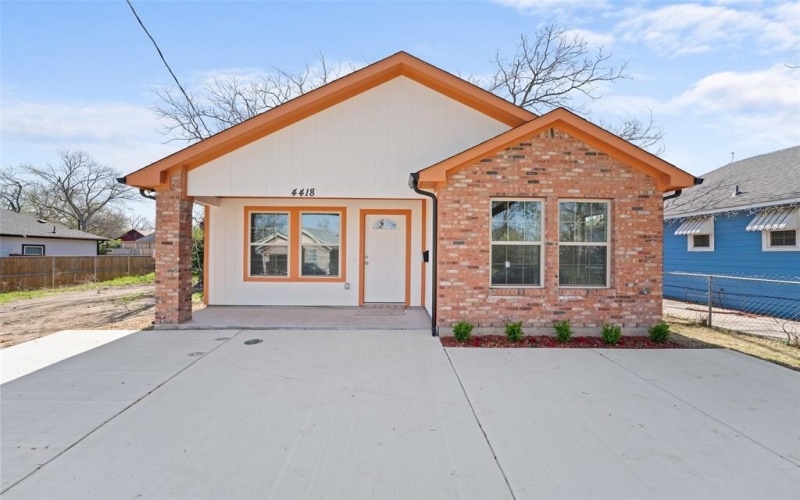 4418 Canal Street, Dallas, TX 75210, 3 Bedrooms Bedrooms, ,2 BathroomsBathrooms,Residential,For Sale,4418 Canal Street,20993157