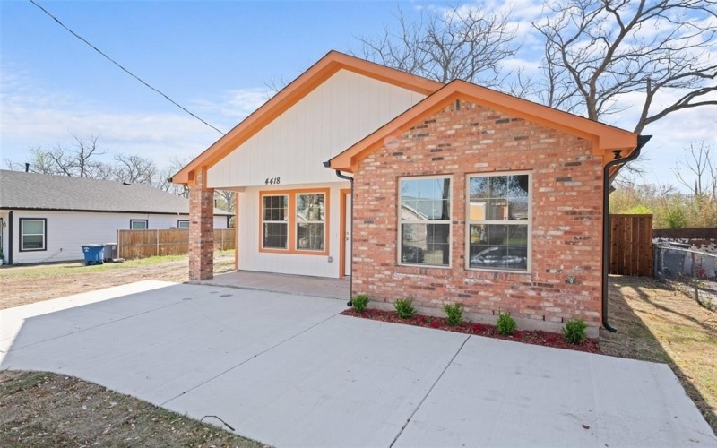 4418 Canal Street, Dallas, TX 75210, 3 Bedrooms Bedrooms, ,2 BathroomsBathrooms,Residential,For Sale,4418 Canal Street,20993157