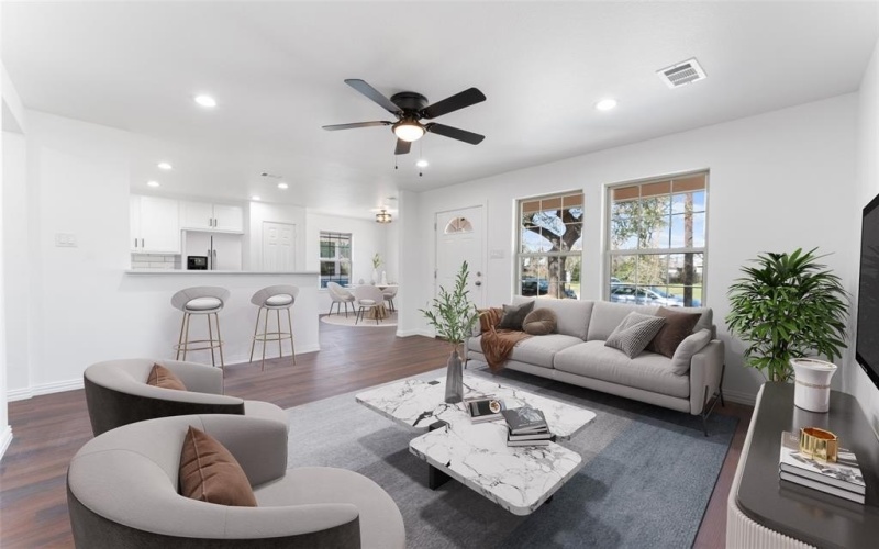4418 Canal Street, Dallas, TX 75210, 3 Bedrooms Bedrooms, ,2 BathroomsBathrooms,Residential,For Sale,4418 Canal Street,20993157