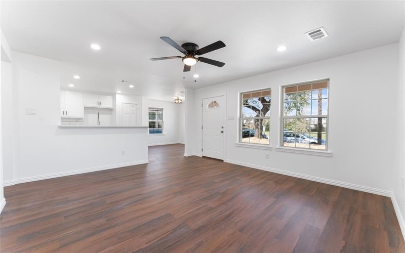 4418 Canal Street, Dallas, TX 75210, 3 Bedrooms Bedrooms, ,2 BathroomsBathrooms,Residential,For Sale,4418 Canal Street,20993157