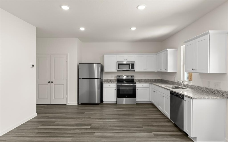 2107 Burnwood Street, Melissa, TX 75454, 3 Bedrooms Bedrooms, ,2 BathroomsBathrooms,Residential,For Sale,2107 Burnwood Street,0,20993647
