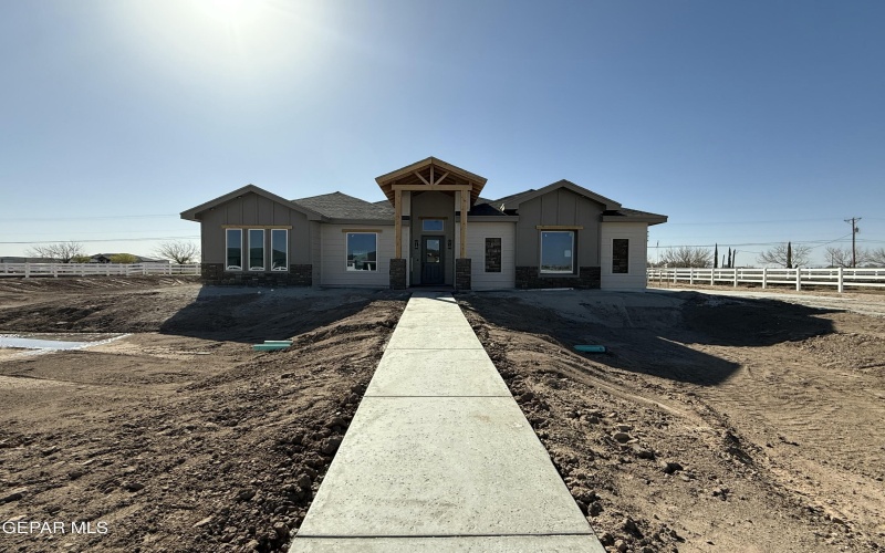 320 Roper Lane, Clint, TX 79836, 4 Habitaciones Habitaciones , ,3 BañosBaños,Residential,En Venta,320 Roper Lane,0,884293