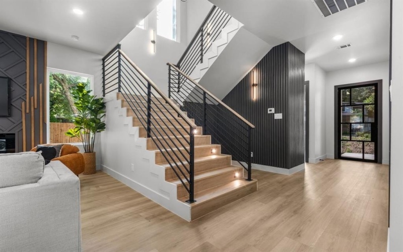 912 Brookwood, Dallas, TX 75224, 4 Bedrooms Bedrooms, ,3 BathroomsBathrooms,Residential,For Sale,912 Brookwood,20993797