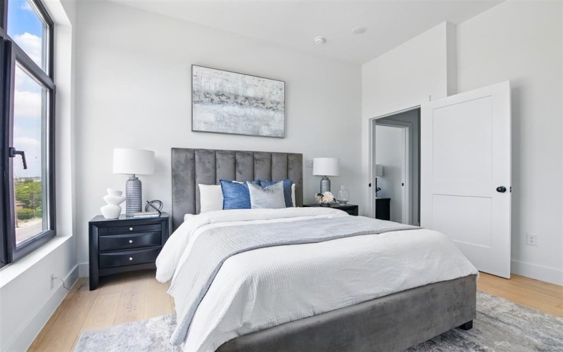 430 E 8th #201, Dallas, TX 75203, 2 Bedrooms Bedrooms, ,2 BathroomsBathrooms,Residential,For Sale,430 E 8th,20993874