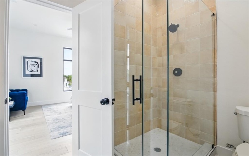 430 E 8th #201, Dallas, TX 75203, 2 Bedrooms Bedrooms, ,2 BathroomsBathrooms,Residential,For Sale,430 E 8th,20993874