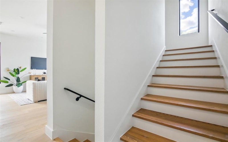 430 E 8th #201, Dallas, TX 75203, 2 Bedrooms Bedrooms, ,2 BathroomsBathrooms,Residential,For Sale,430 E 8th,20993874