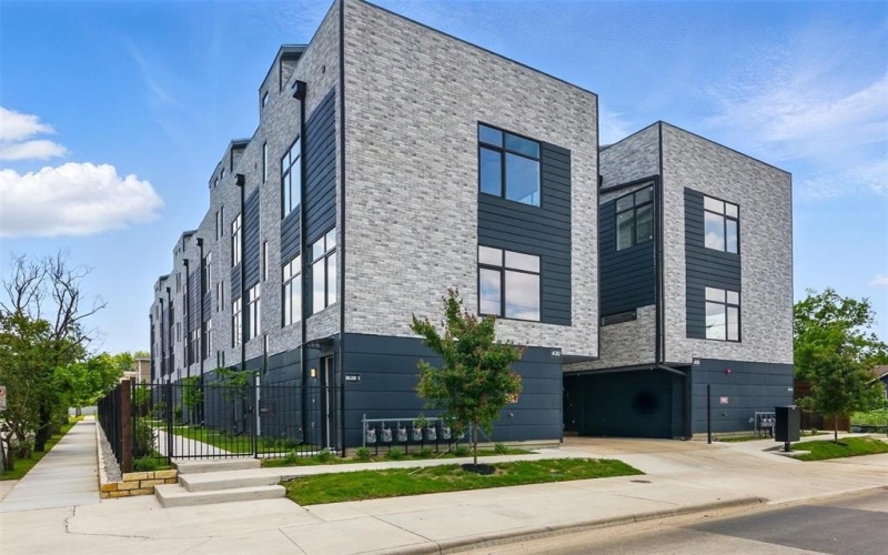 430 E 8th #201, Dallas, TX 75203, 2 Bedrooms Bedrooms, ,2 BathroomsBathrooms,Residential,For Sale,430 E 8th,20993874