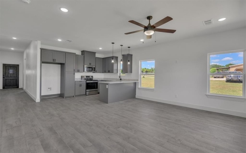 512 Don Lane, Itasca, TX 76055, 3 Bedrooms Bedrooms, ,2 BathroomsBathrooms,Residential,For Sale,512 Don Lane,20993980