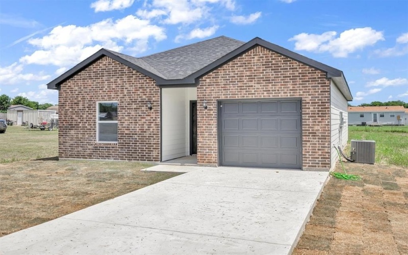 512 Don Lane, Itasca, TX 76055, 3 Bedrooms Bedrooms, ,2 BathroomsBathrooms,Residential,For Sale,512 Don Lane,20993980