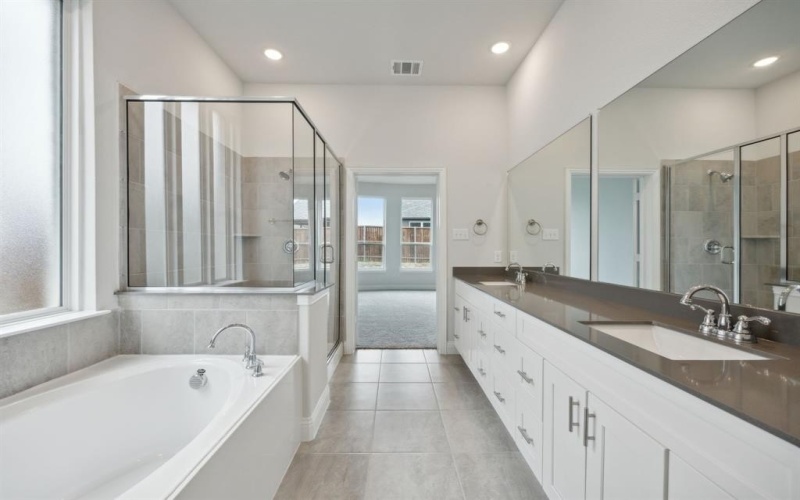 1204 Caprese Drive, Forney, TX 75126, 3 Bedrooms Bedrooms, ,2 BathroomsBathrooms,Residential,For Sale,1204 Caprese Drive,20994033