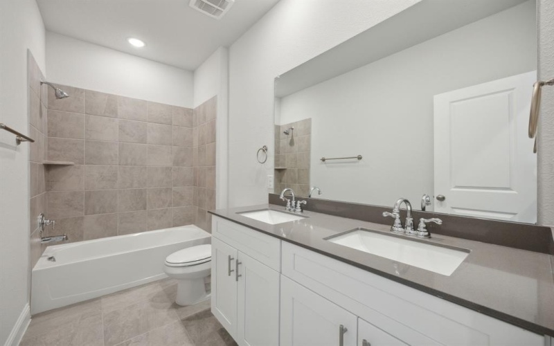 1204 Caprese Drive, Forney, TX 75126, 3 Bedrooms Bedrooms, ,2 BathroomsBathrooms,Residential,For Sale,1204 Caprese Drive,20994033