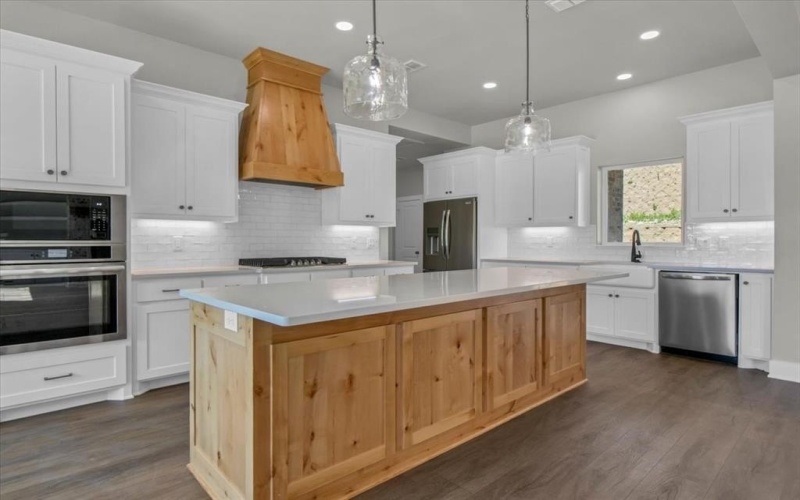 1001 Mallard Drive, Lindale, TX 75771, 4 Bedrooms Bedrooms, ,2 BathroomsBathrooms,Residential,For Sale,1001 Mallard Drive,20994076