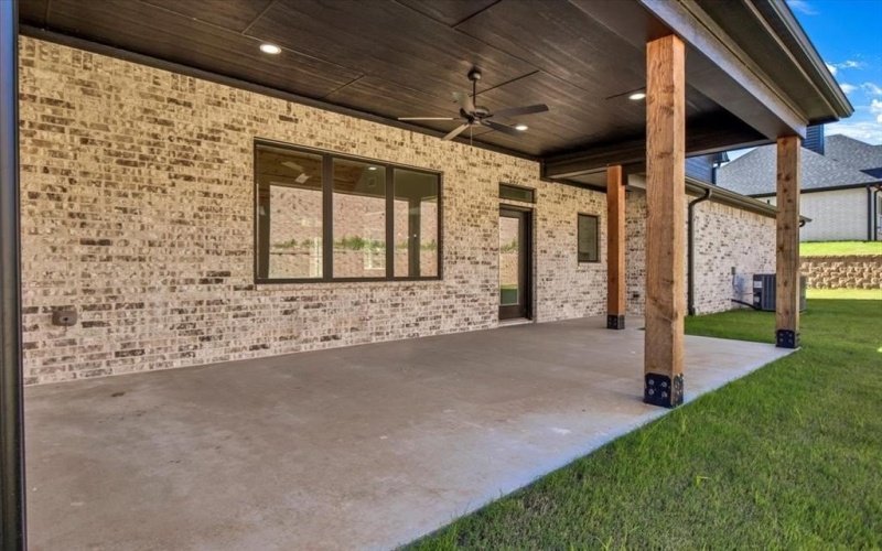 1001 Mallard Drive, Lindale, TX 75771, 4 Bedrooms Bedrooms, ,2 BathroomsBathrooms,Residential,For Sale,1001 Mallard Drive,20994076