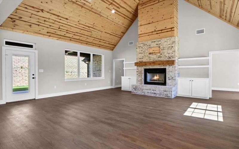 1001 Mallard Drive, Lindale, TX 75771, 4 Bedrooms Bedrooms, ,2 BathroomsBathrooms,Residential,For Sale,1001 Mallard Drive,20994076