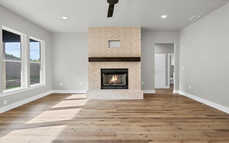 997 Mallard Drive, Lindale, TX 75771, 4 Habitaciones Habitaciones , ,2 BañosBaños,Residential,En Venta,997 Mallard Drive,20994133