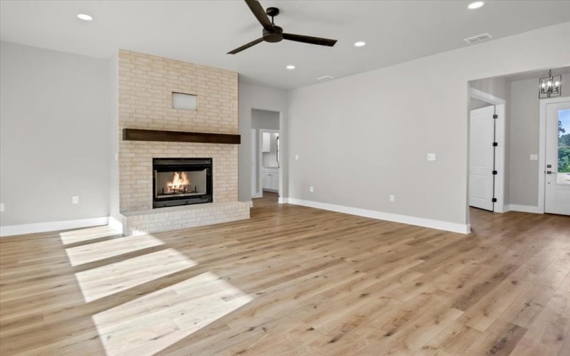 997 Mallard Drive, Lindale, TX 75771, 4 Habitaciones Habitaciones , ,2 BañosBaños,Residential,En Venta,997 Mallard Drive,20994133