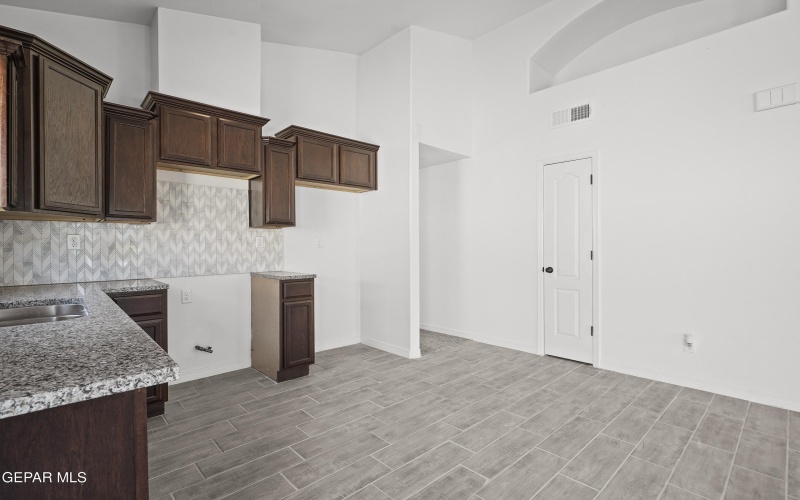 13864 Paseo Alegre Avenue, El Paso, TX 79928, 3 Habitaciones Habitaciones , ,2 BañosBaños,Residential,En Venta,13864 Paseo Alegre Avenue,894637
