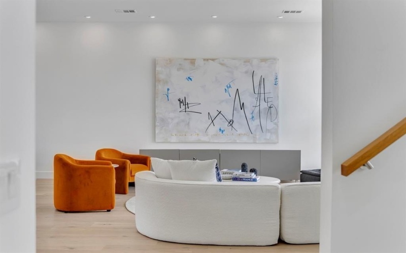 610 N Oak Cliff Boulevard #203, Dallas, TX 75208, 3 Habitaciones Habitaciones , ,3 BañosBaños,Residential,En Venta,610 N Oak Cliff Boulevard,20994324