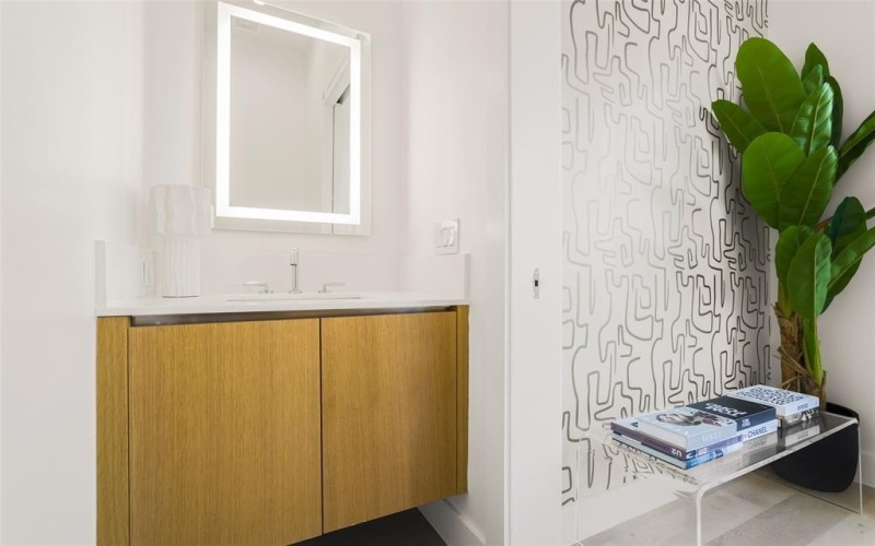 610 N Oak Cliff Boulevard #203, Dallas, TX 75208, 3 Habitaciones Habitaciones , ,3 BañosBaños,Residential,En Venta,610 N Oak Cliff Boulevard,20994324