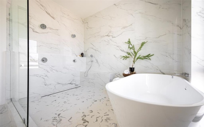 610 N Oak Cliff Boulevard #203, Dallas, TX 75208, 3 Habitaciones Habitaciones , ,3 BañosBaños,Residential,En Venta,610 N Oak Cliff Boulevard,20994324