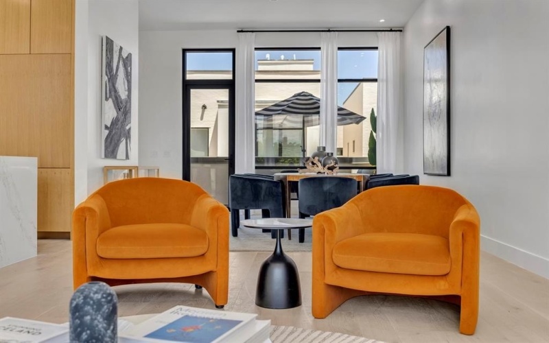 610 N Oak Cliff Boulevard #203, Dallas, TX 75208, 3 Habitaciones Habitaciones , ,3 BañosBaños,Residential,En Venta,610 N Oak Cliff Boulevard,20994324