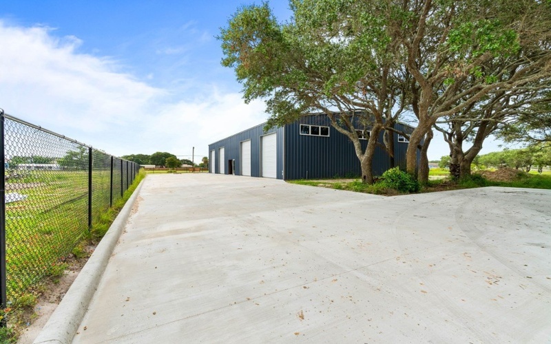 114 W First St, ROCKPORT, TX 78382, ,Commercial Sale,For Sale,114 W First St,148407