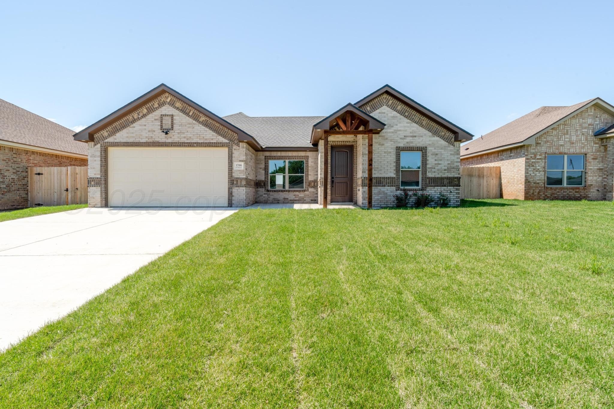 1706 Northridge Street, Dumas, TX 79029, 3 Bedrooms Bedrooms, ,1 BathroomBathrooms,Residential,For Sale,1706 Northridge Street,25-6155