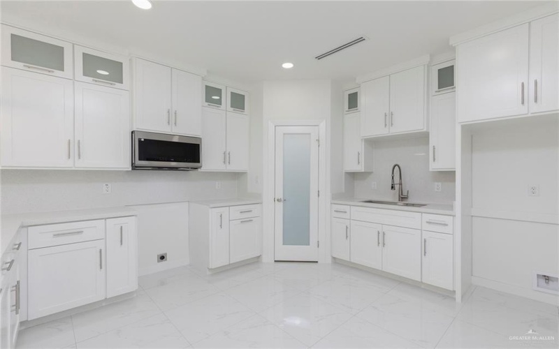 1910 Sunset Drive, Mission, TX 78572, 3 Habitaciones Habitaciones , ,2 BañosBaños,Residential,En Venta,1910 Sunset Drive,475586