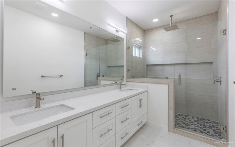 1910 Sunset Drive, Mission, TX 78572, 3 Habitaciones Habitaciones , ,2 BañosBaños,Residential,En Venta,1910 Sunset Drive,475586