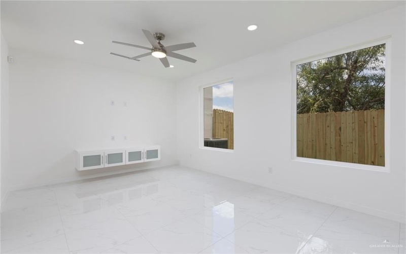1910 Sunset Drive, Mission, TX 78572, 3 Habitaciones Habitaciones , ,2 BañosBaños,Residential,En Venta,1910 Sunset Drive,475586