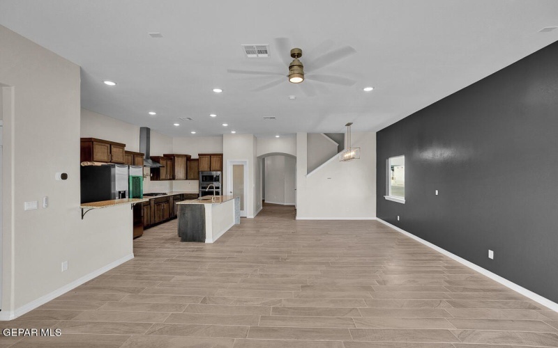 193 White Oaks Trail, Sunland Park, NM 88063, 6 Habitaciones Habitaciones , ,3 BañosBaños,Residential,En Venta,193 White Oaks Trail,905411