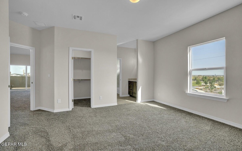 193 White Oaks Trail, Sunland Park, NM 88063, 6 Habitaciones Habitaciones , ,3 BañosBaños,Residential,En Venta,193 White Oaks Trail,905411