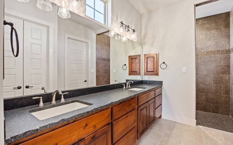 3200- #3 Pinnacle Club Dr, Kerrville, TX 78028, 3 Habitaciones Habitaciones , ,3 BañosBaños,Residential,En Venta,3200- #3 Pinnacle Club Dr,119780