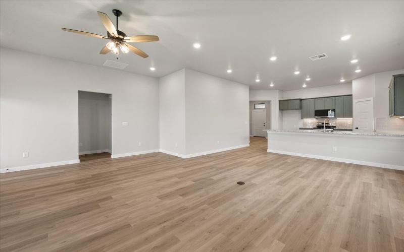 7002 14th Street, Lubbock, TX 79416, 3 Bedrooms Bedrooms, ,2 BathroomsBathrooms,Residential,For Sale,7002 14th Street,202557505