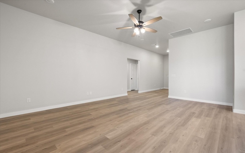 7034 8th Street, Lubbock, TX 79416, 3 Bedrooms Bedrooms, ,2 BathroomsBathrooms,Residential,For Sale,7034 8th Street,202557506