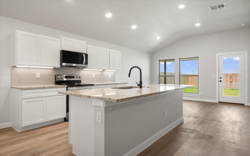 7034 8th Street, Lubbock, TX 79416, 3 Bedrooms Bedrooms, ,2 BathroomsBathrooms,Residential,For Sale,7034 8th Street,202557506