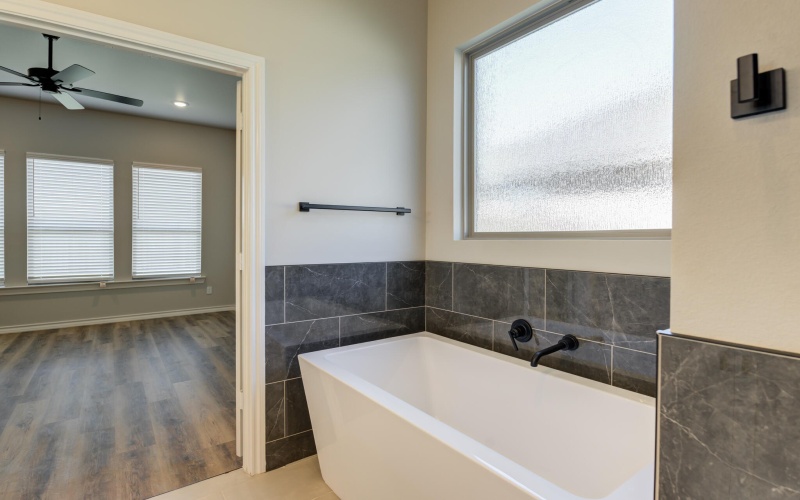 2811 133rd Street, Lubbock, TX 79423, 4 Habitaciones Habitaciones , ,3 BañosBaños,Residential,En Venta,2811 133rd Street,202557509