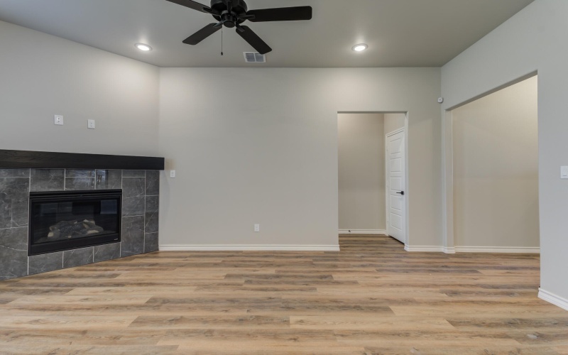 2811 133rd Street, Lubbock, TX 79423, 4 Habitaciones Habitaciones , ,3 BañosBaños,Residential,En Venta,2811 133rd Street,202557509